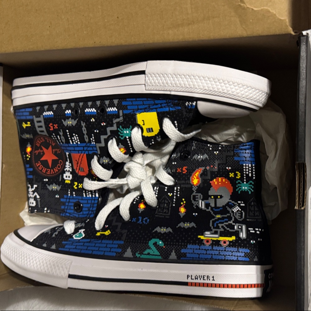 Converse Kids NIB GAMER high top Sneakers - Black with Retro Graphics